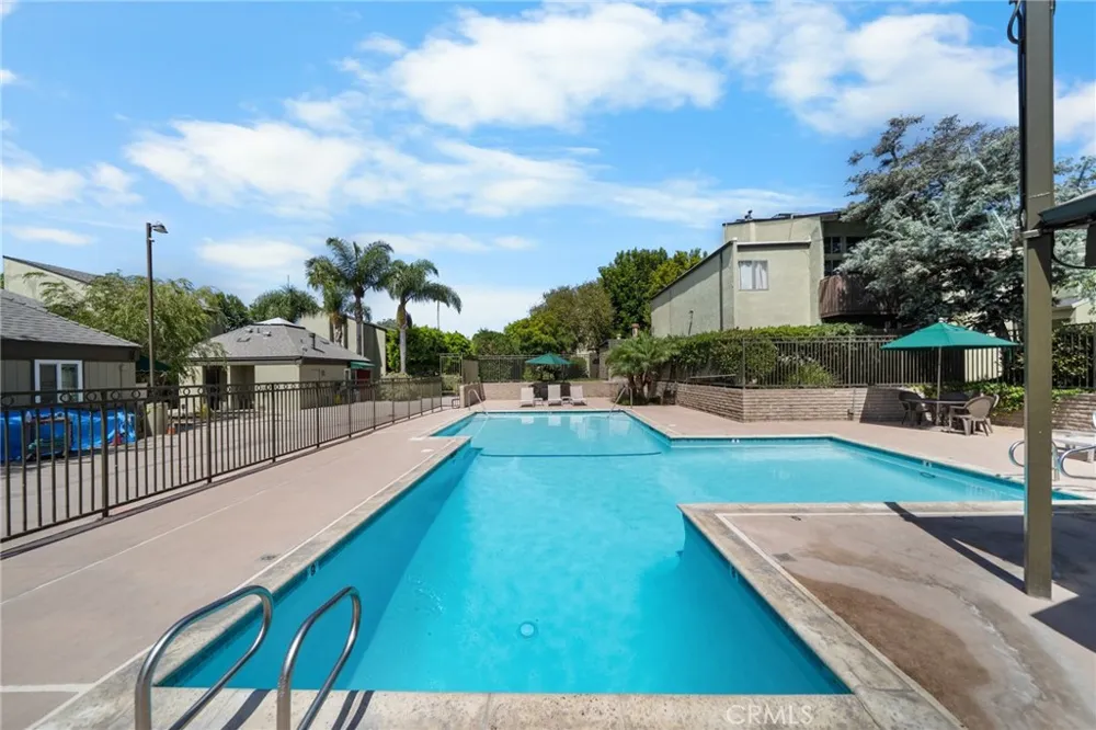 4935 Indian Wood #344 Culver City, CA 90230