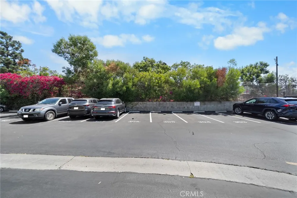 4935 Indian Wood #344 Culver City, CA 90230