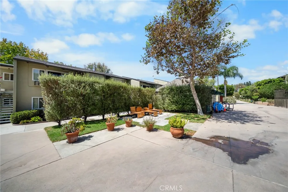 4935 Indian Wood #344 Culver City, CA 90230