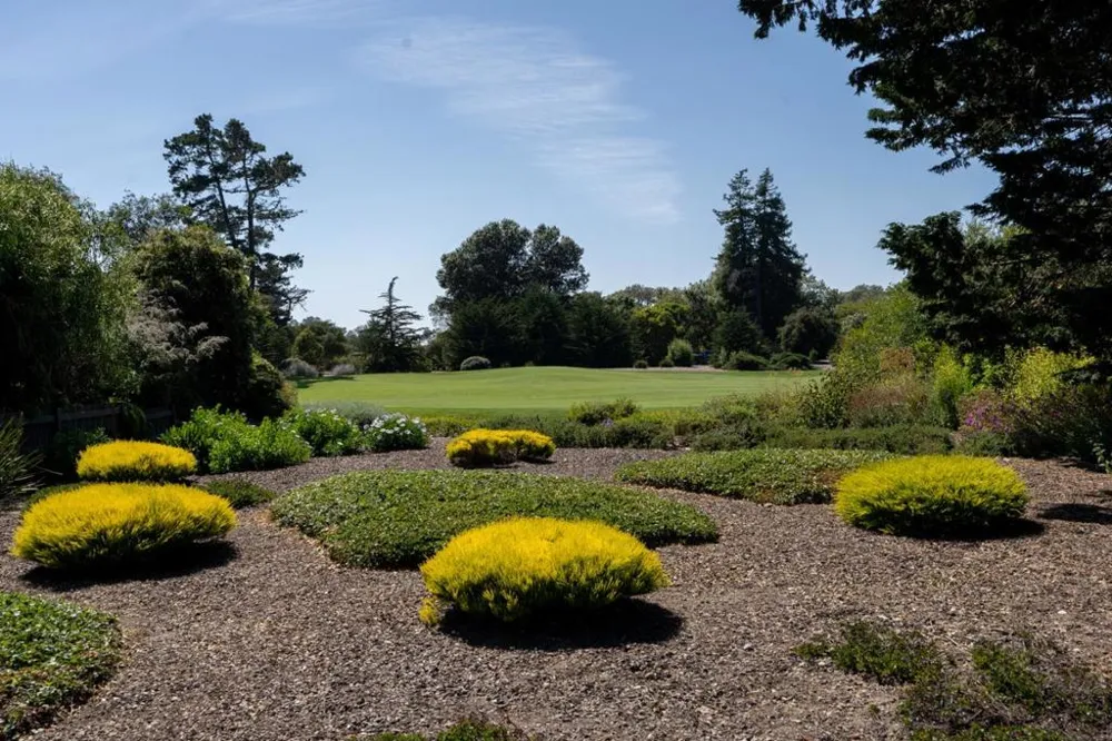 7086 Valley Greens Circle Carmel, CA 93923