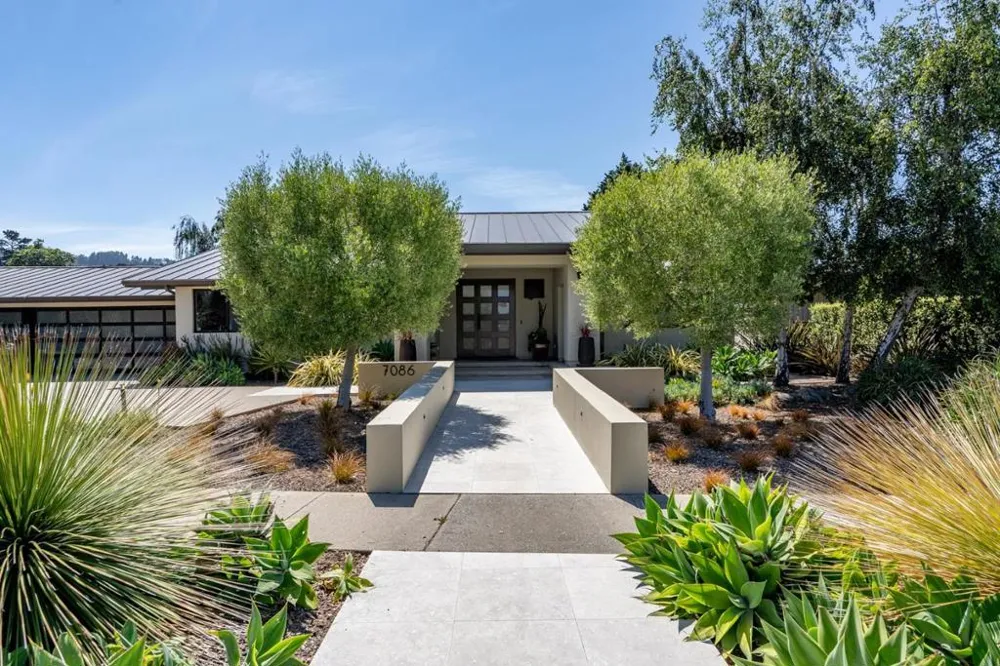 7086 Valley Greens Circle Carmel, CA 93923