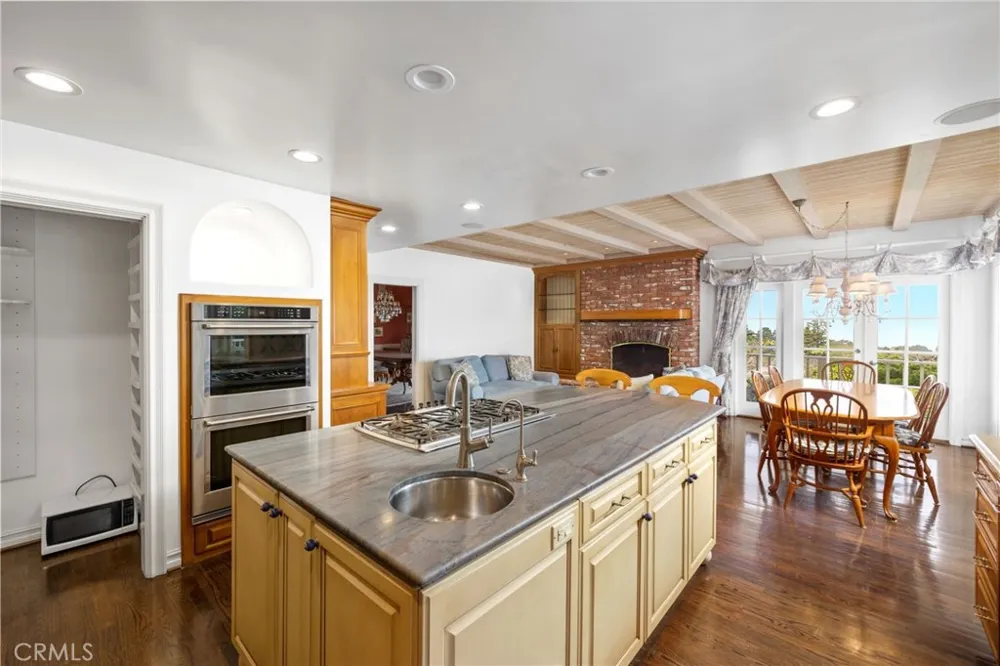 2813 Via Rivera Palos Verdes Estates, CA 90274