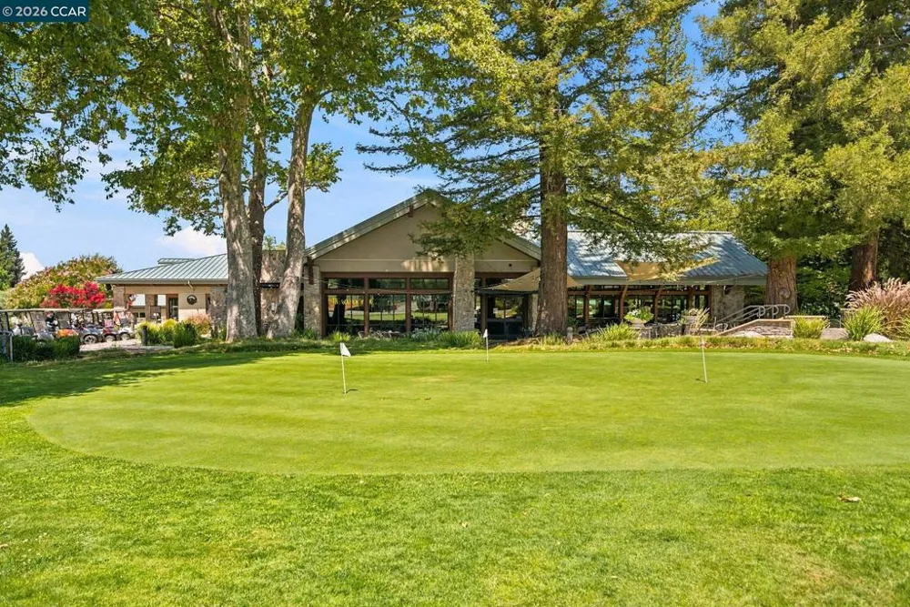 2032 Golden Rain Road #6 Walnut Creek, CA 94595
