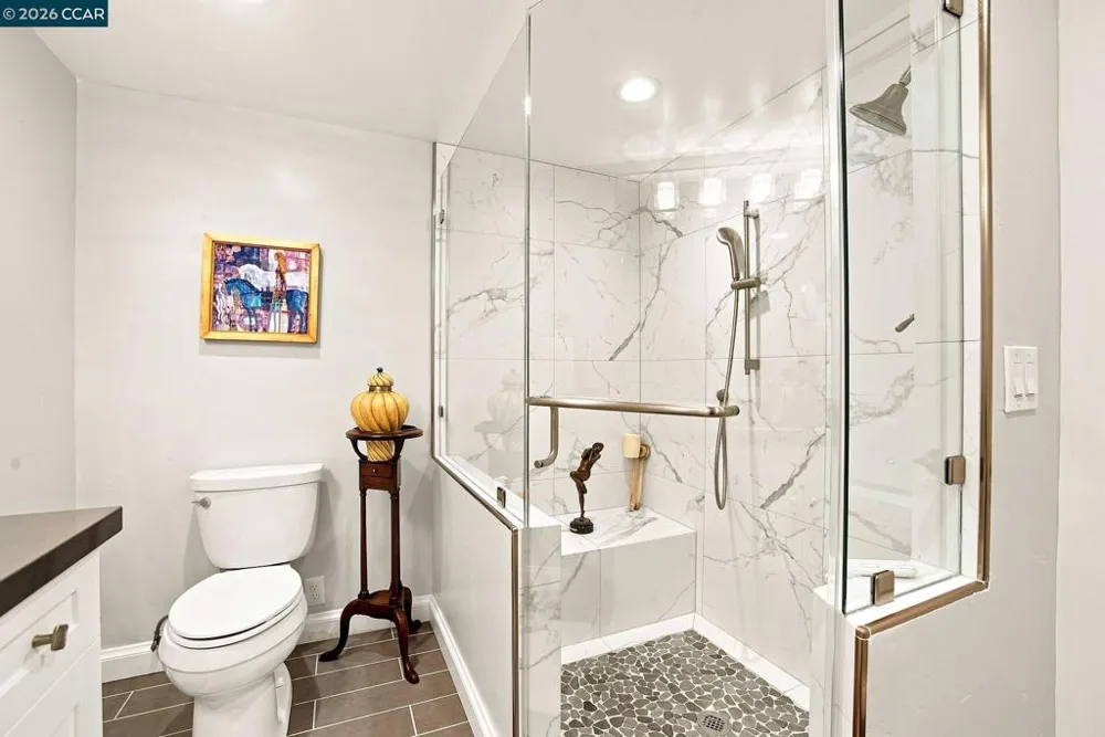 2032 Golden Rain Road #6 Walnut Creek, CA 94595
