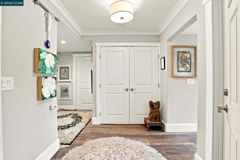 2032 Golden Rain Road #6 Walnut Creek, CA 94595