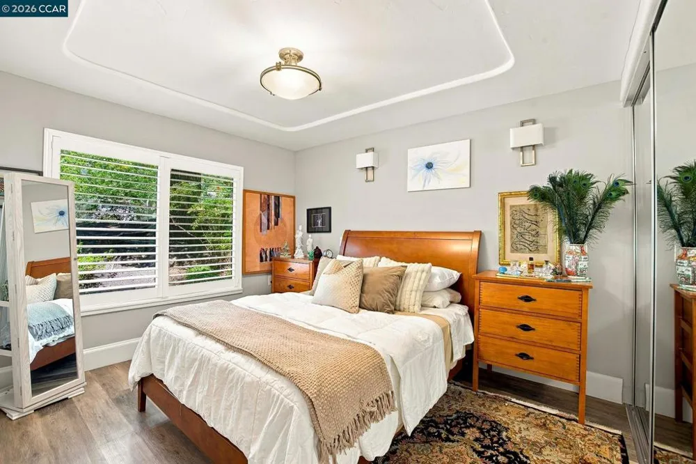 2032 Golden Rain Road #6 Walnut Creek, CA 94595