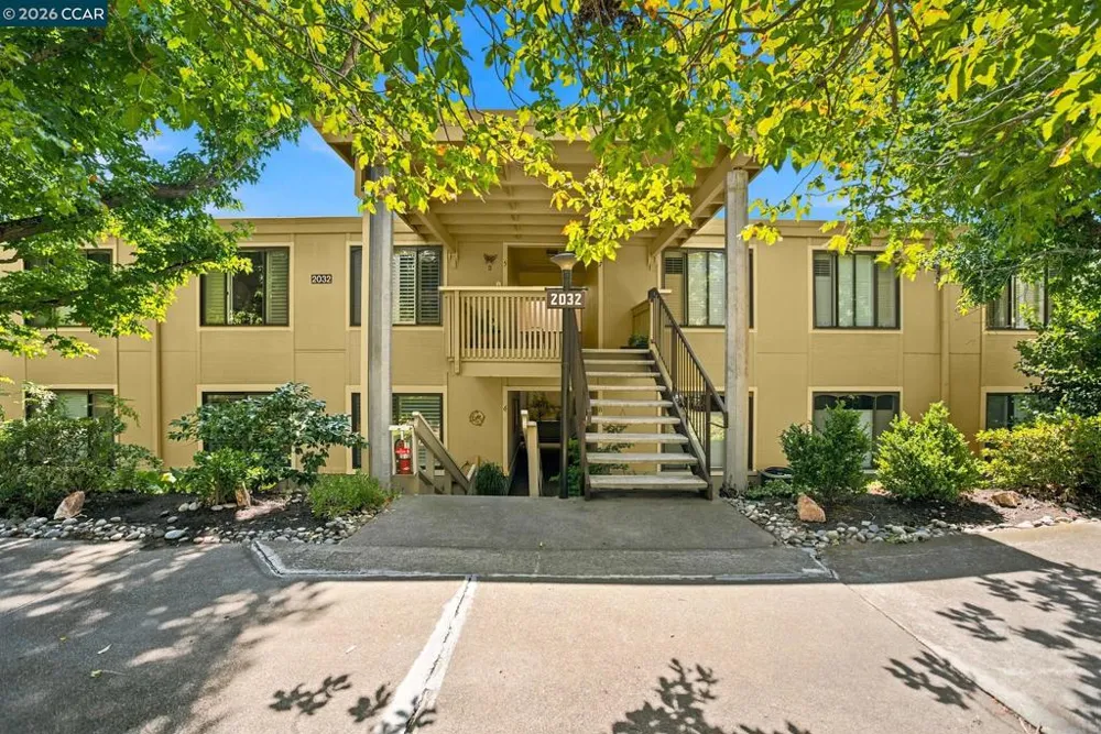 2032 Golden Rain Road #6 Walnut Creek, CA 94595