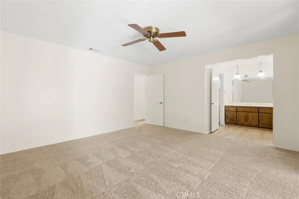 13689 Sarah Street Yucaipa, CA 92399