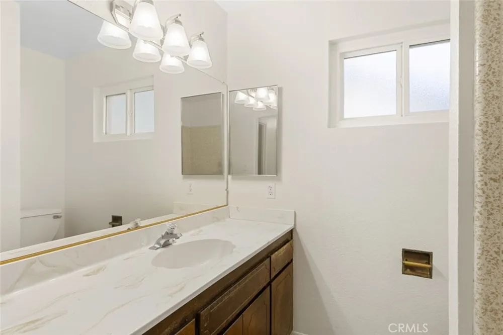13689 Sarah Street Yucaipa, CA 92399