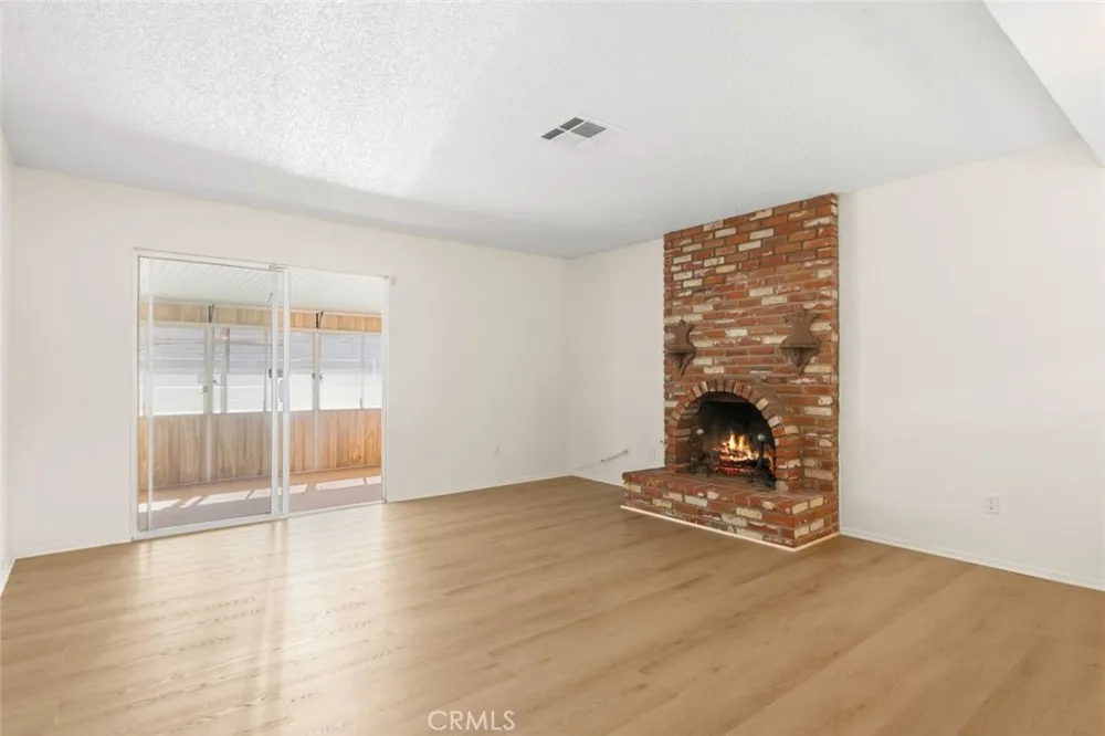 13689 Sarah Street Yucaipa, CA 92399