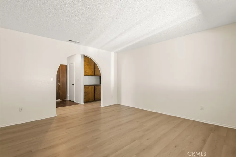 13689 Sarah Street Yucaipa, CA 92399