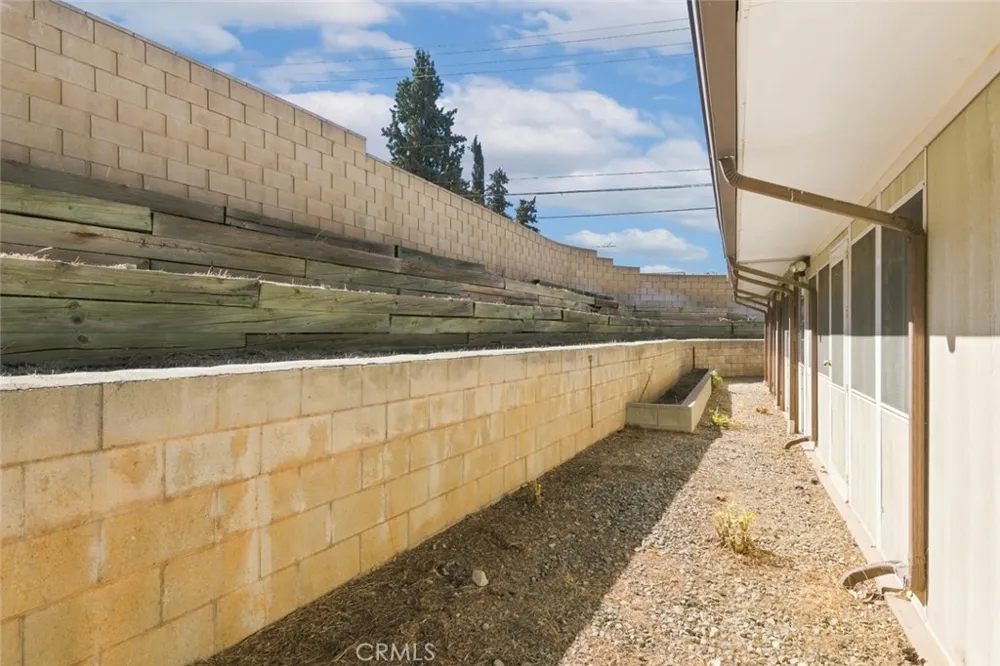 13689 Sarah Street Yucaipa, CA 92399