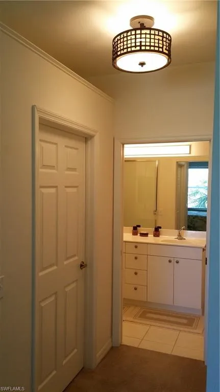445 Robin Hood Circle #201 Naples, FL 34104