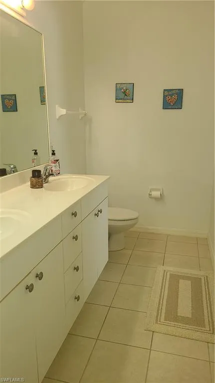 445 Robin Hood Circle #201 Naples, FL 34104