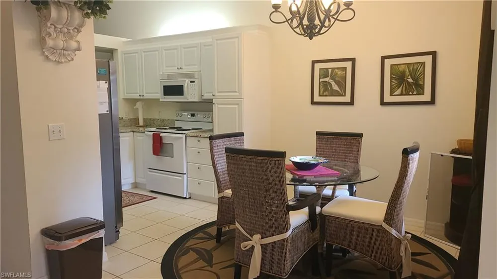445 Robin Hood Circle #201 Naples, FL 34104