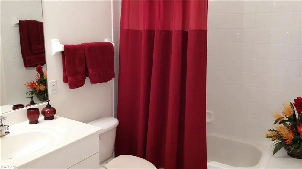 445 Robin Hood Circle #201 Naples, FL 34104