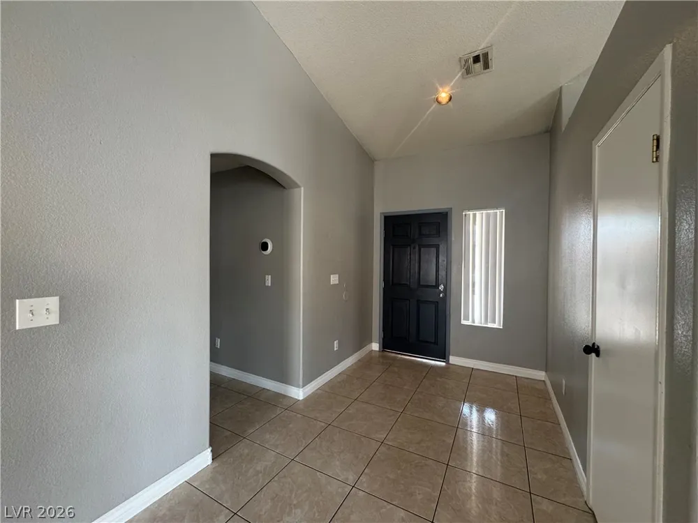 5033 Vista Del Rancho Way North Las Vegas, NV 89031