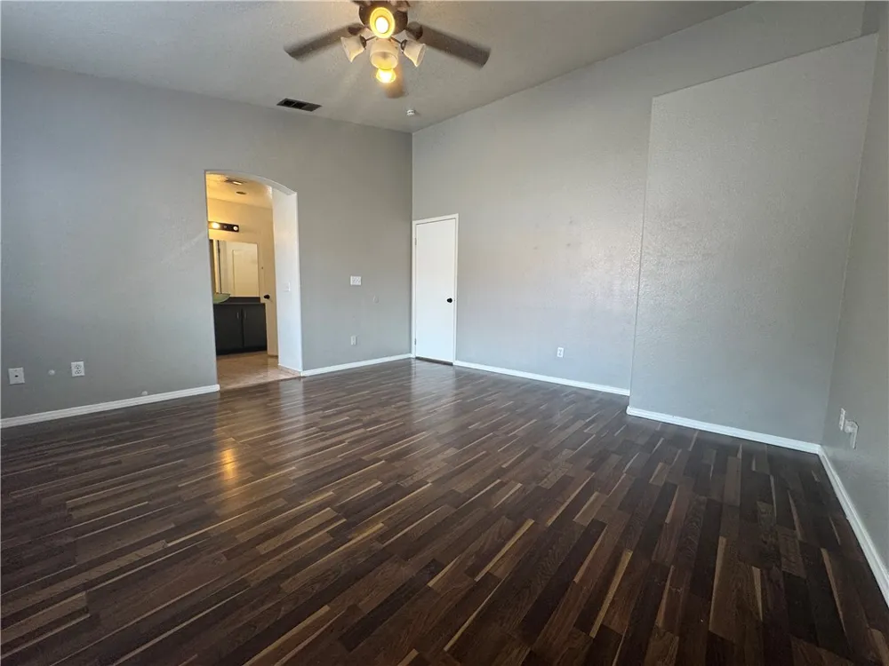 5033 Vista Del Rancho Way North Las Vegas, NV 89031