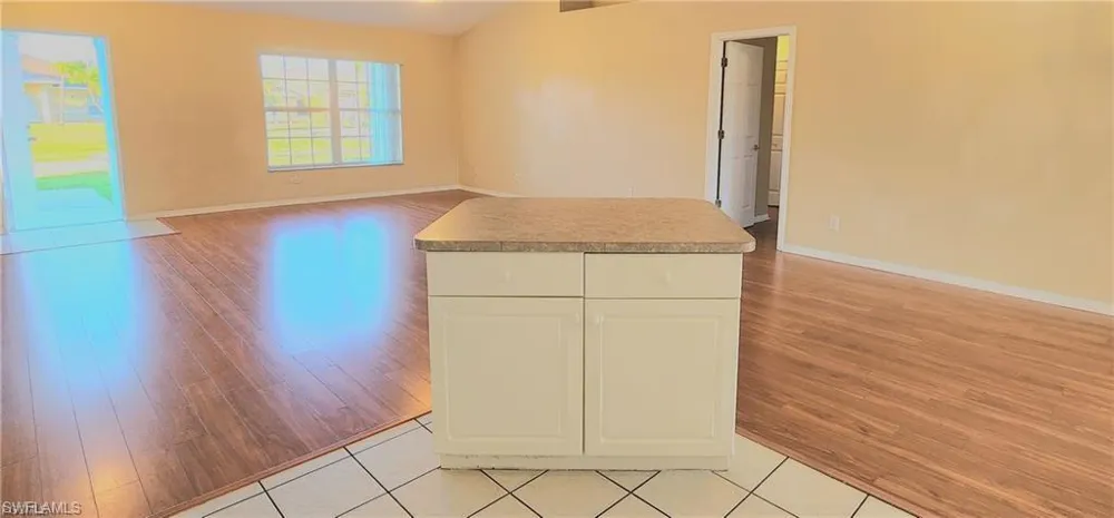 1302 SW 11th Street Cape Coral, FL 33991