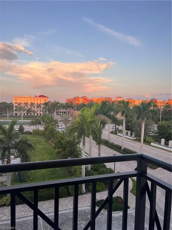 1135 3rd Avenue S #411 Naples, FL 34102