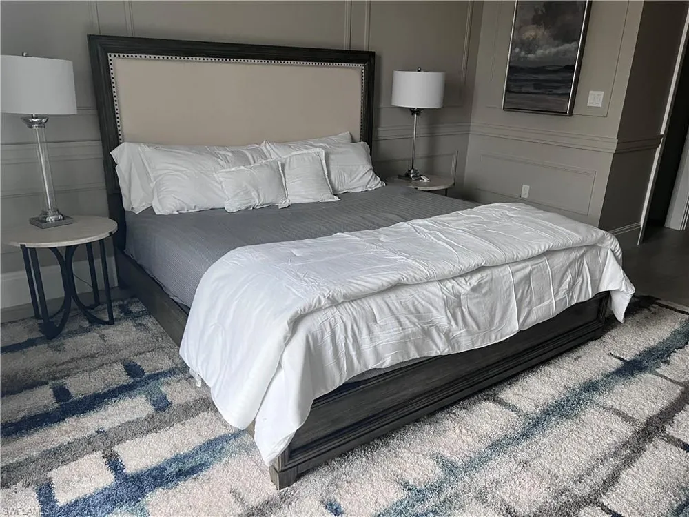 1135 3rd Avenue S #411 Naples, FL 34102