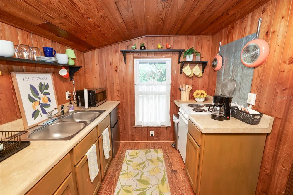 1157 E EDGEWOOD DRIVE #C Lakeland, FL 33803