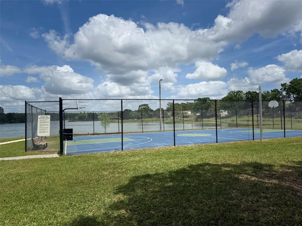 14649 PINE GLEN CIRCLE Lutz, FL 33559