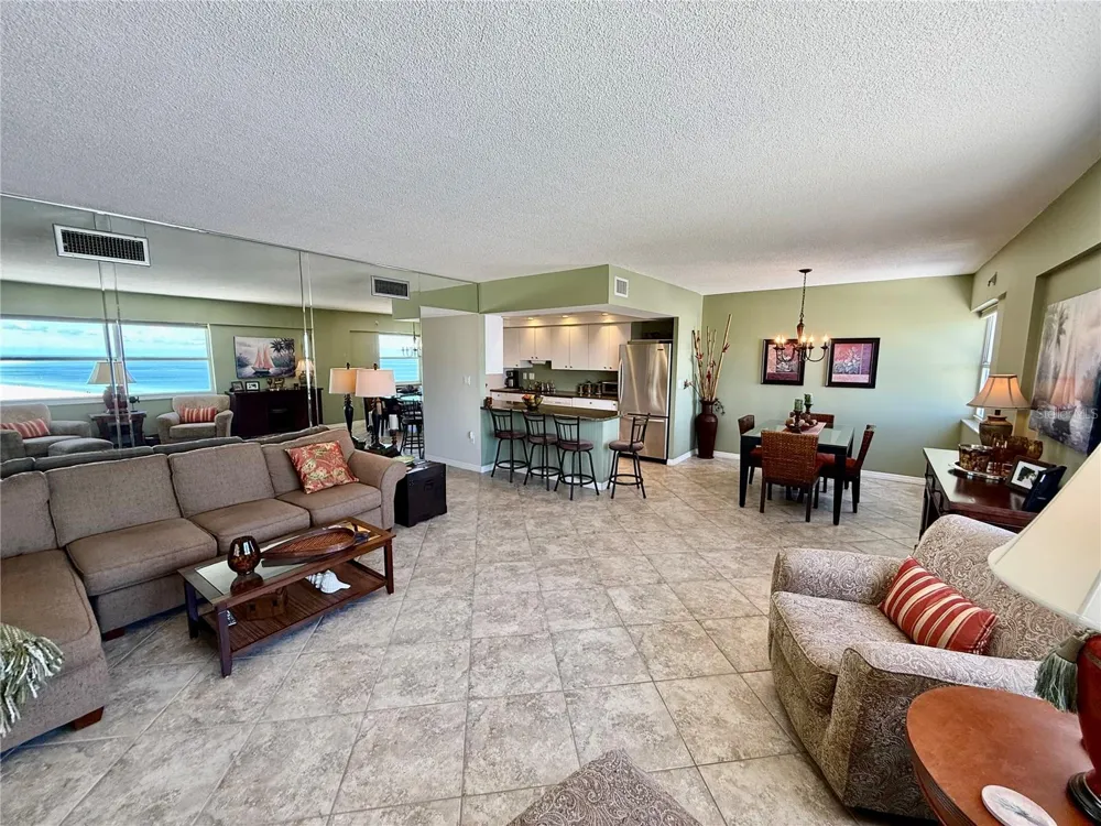 1700 BENJAMIN FRANKLIN DRIVE #9E Sarasota, FL 34236