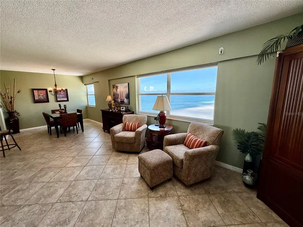 1700 BENJAMIN FRANKLIN DRIVE #9E Sarasota, FL 34236