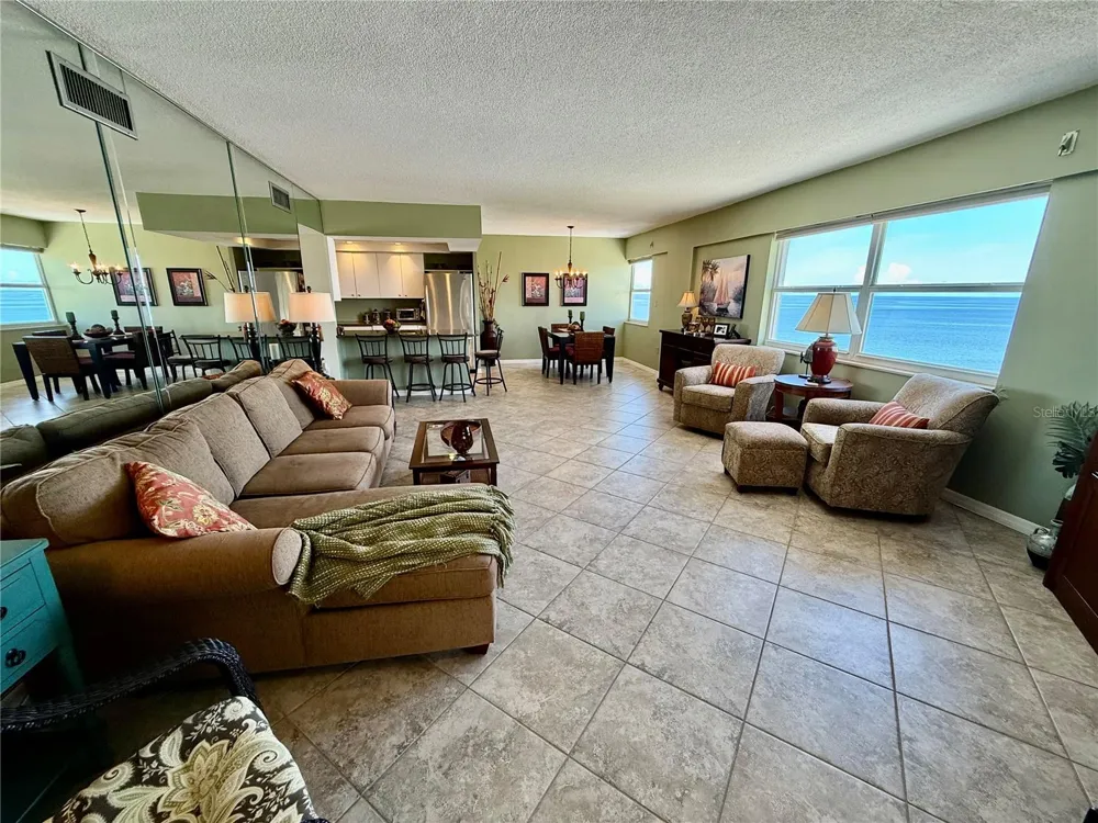 1700 BENJAMIN FRANKLIN DRIVE #9E Sarasota, FL 34236