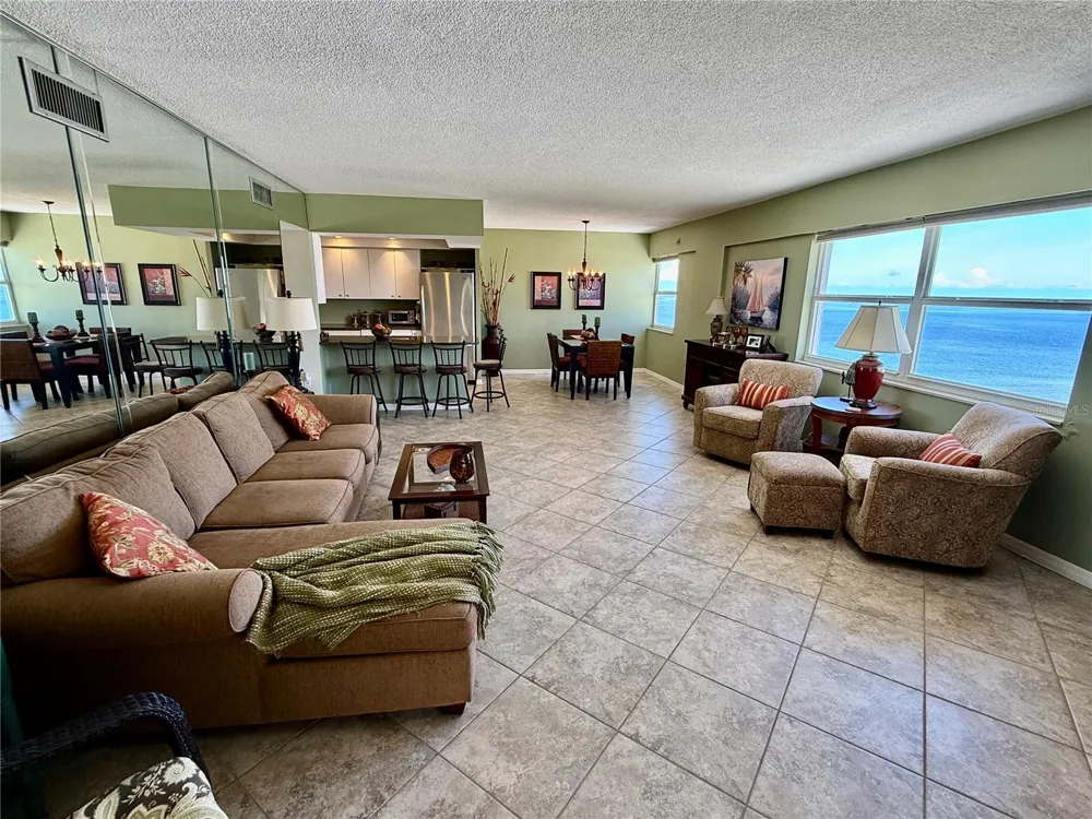 1700 BENJAMIN FRANKLIN DRIVE #9E Sarasota, FL 34236