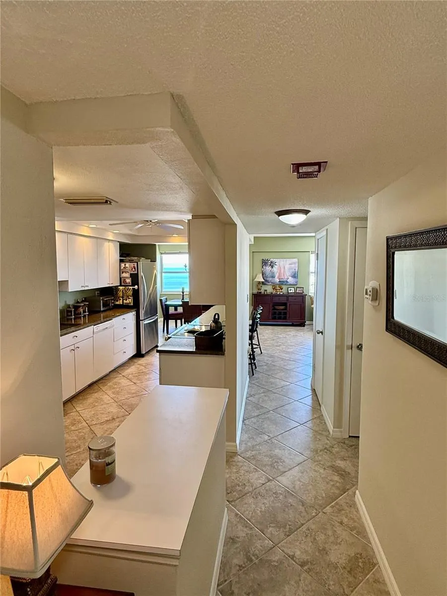 1700 BENJAMIN FRANKLIN DRIVE #9E Sarasota, FL 34236