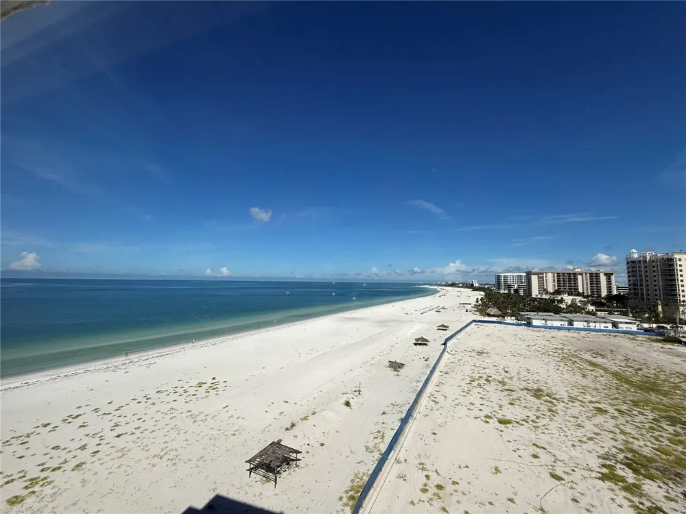 1700 BENJAMIN FRANKLIN DRIVE #9E Sarasota, FL 34236