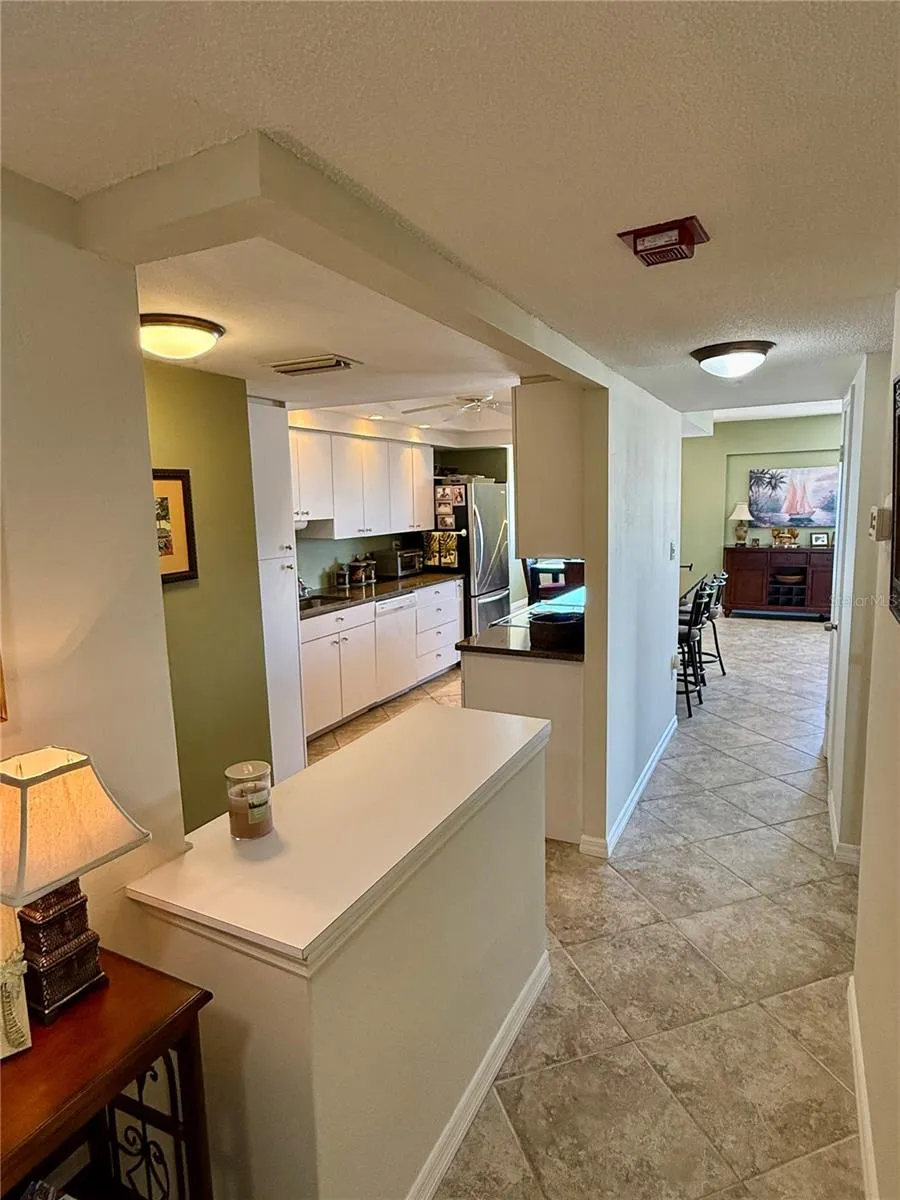 1700 BENJAMIN FRANKLIN DRIVE #9E Sarasota, FL 34236