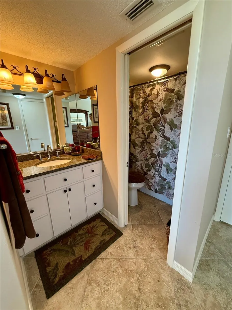 1700 BENJAMIN FRANKLIN DRIVE #9E Sarasota, FL 34236