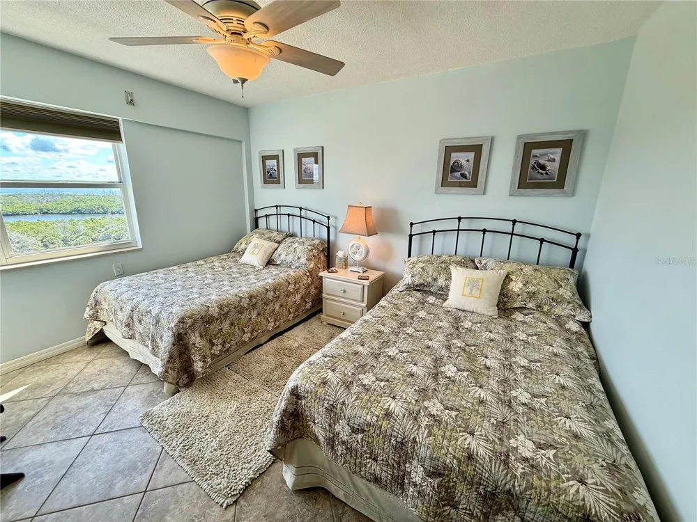 1700 BENJAMIN FRANKLIN DRIVE #9E Sarasota, FL 34236