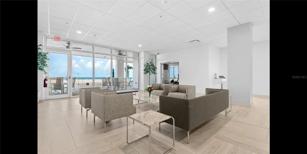 1700 BENJAMIN FRANKLIN DRIVE #9E Sarasota, FL 34236