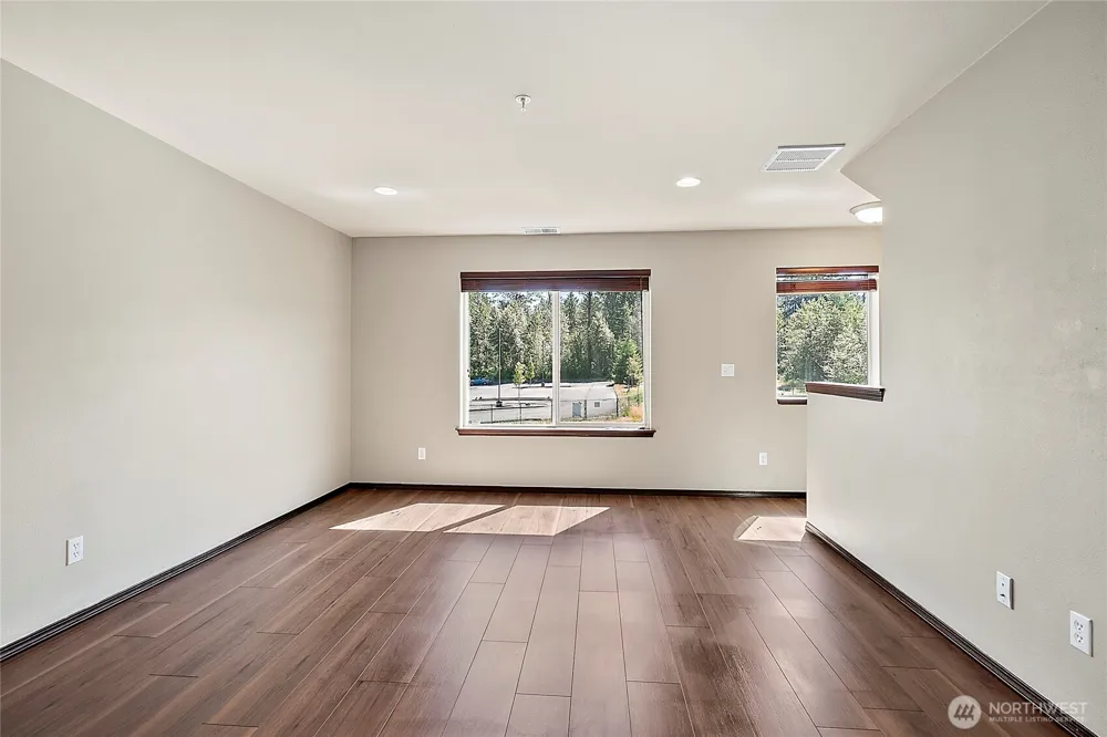 17707 79th Avenue Ct E #18 Puyallup, WA 98375