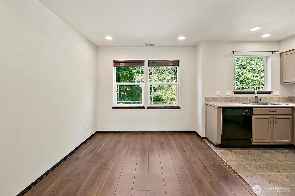 17707 79th Avenue Ct E #18 Puyallup, WA 98375