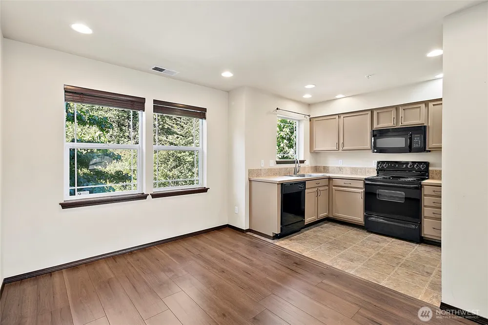 17707 79th Avenue Ct E #18 Puyallup, WA 98375