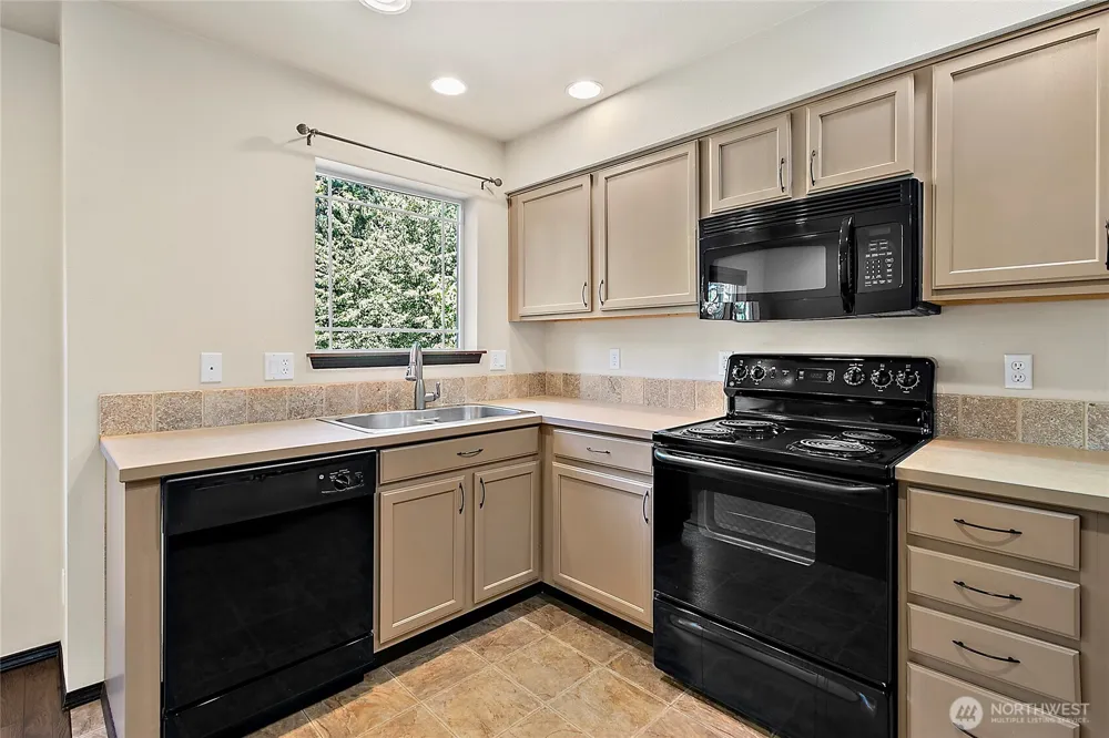 17707 79th Avenue Ct E #18 Puyallup, WA 98375