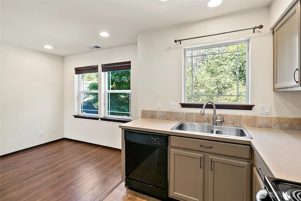 17707 79th Avenue Ct E #18 Puyallup, WA 98375