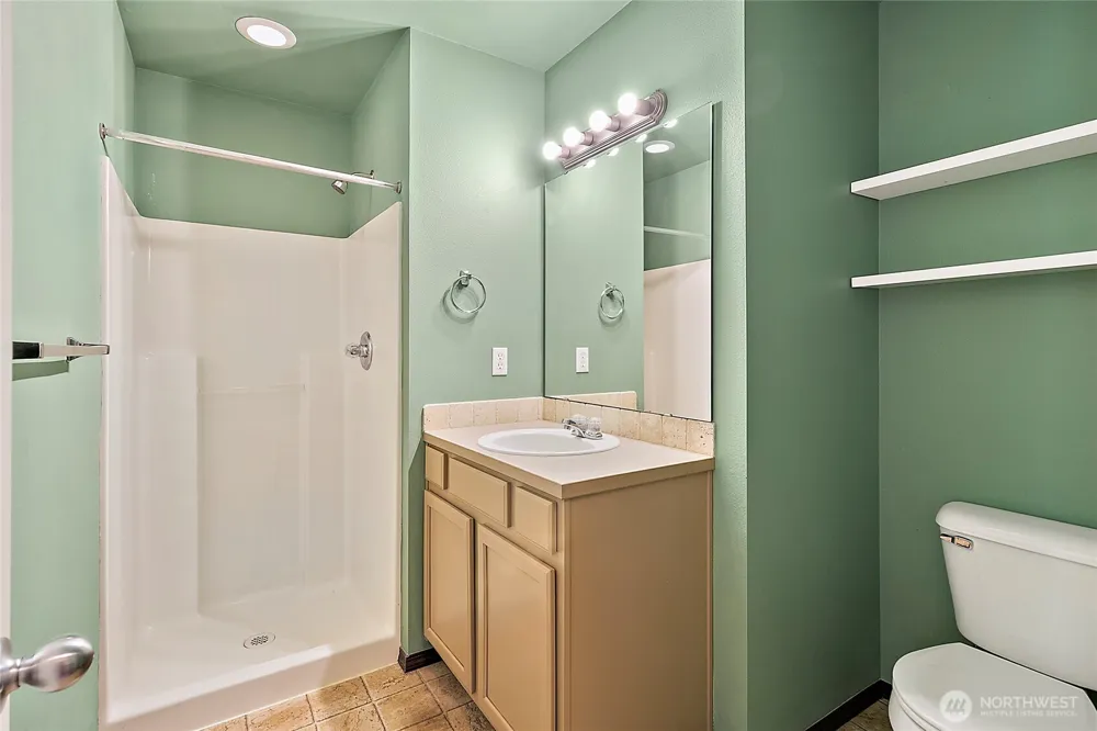 17707 79th Avenue Ct E #18 Puyallup, WA 98375