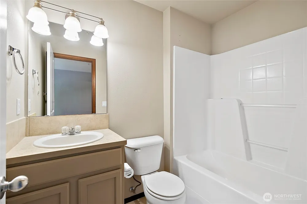 17707 79th Avenue Ct E #18 Puyallup, WA 98375