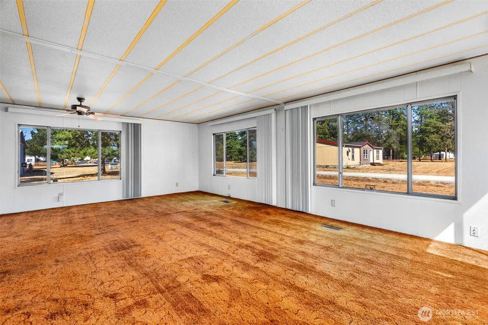 18005 Robinson Lane SW Rochester, WA 98579