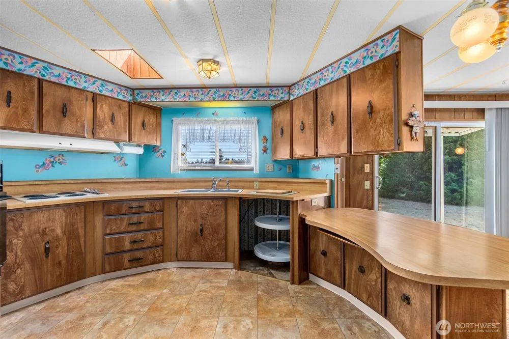18005 Robinson Lane SW Rochester, WA 98579