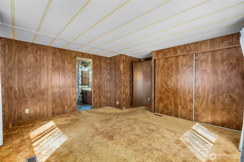 18005 Robinson Lane SW Rochester, WA 98579