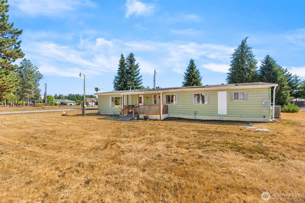 18005 Robinson Lane SW Rochester, WA 98579