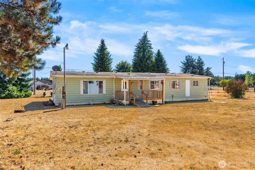 18005 Robinson Lane SW Rochester, WA 98579