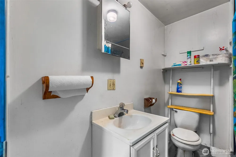 18005 Robinson Lane SW Rochester, WA 98579